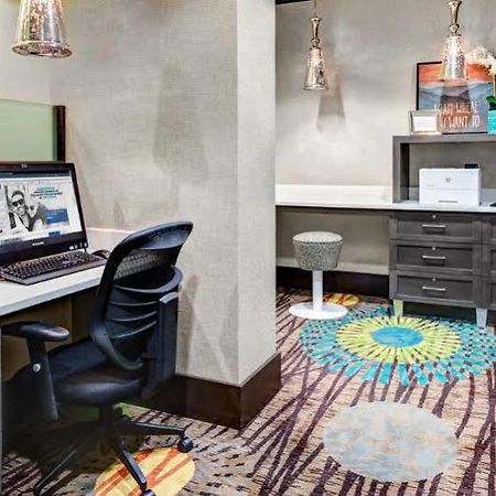 Hampton Inn & Suites By Hilton Atlanta Perimeter 던우디 외부 사진