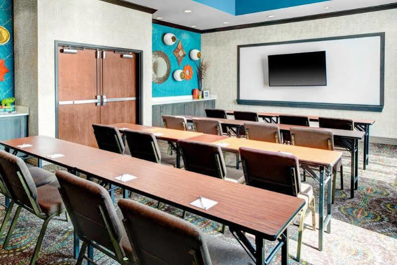 Hampton Inn & Suites By Hilton Atlanta Perimeter 던우디 외부 사진
