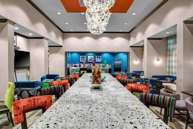 Hampton Inn & Suites By Hilton Atlanta Perimeter 던우디 외부 사진