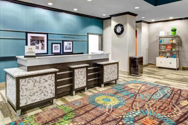 Hampton Inn & Suites By Hilton Atlanta Perimeter 던우디 외부 사진
